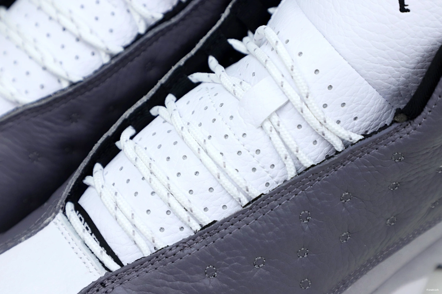 'ATMOSPHERE 13 AIR GREY' RETRO JORDAN -414571-016 1227